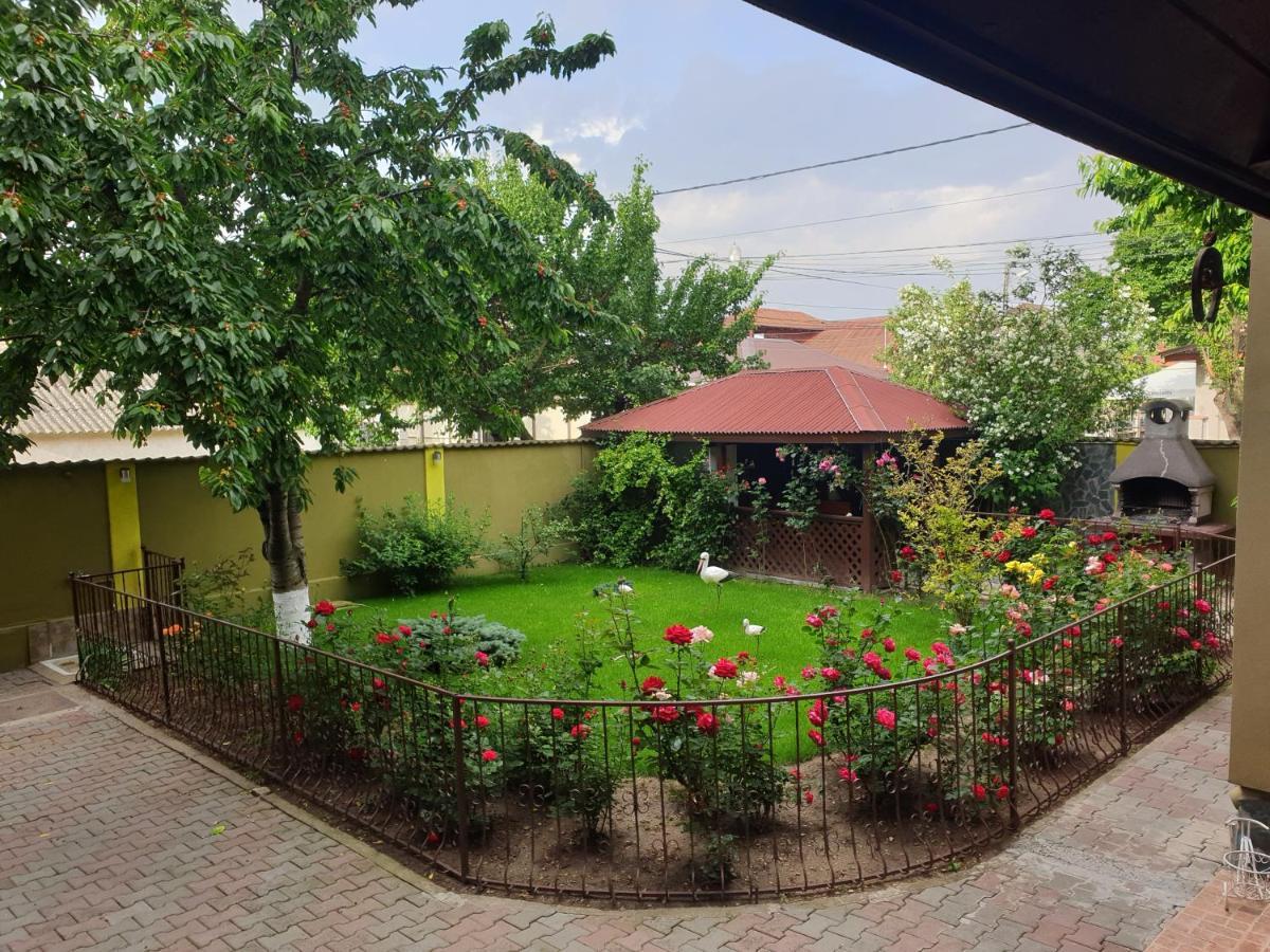 Villa Mugur دووا مايْ المظهر الخارجي الصورة