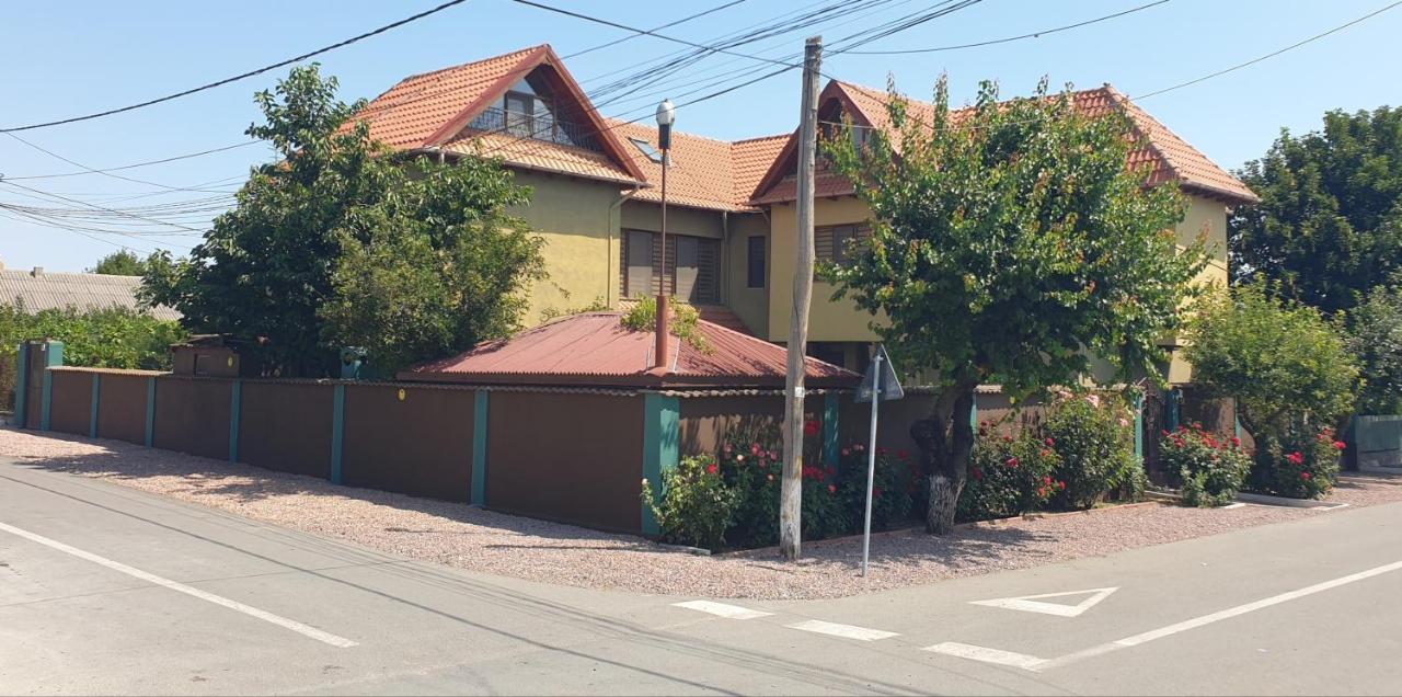 Villa Mugur دووا مايْ المظهر الخارجي الصورة