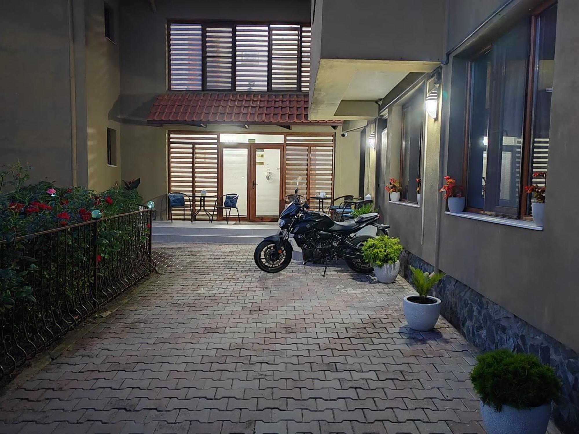 Villa Mugur دووا مايْ المظهر الخارجي الصورة
