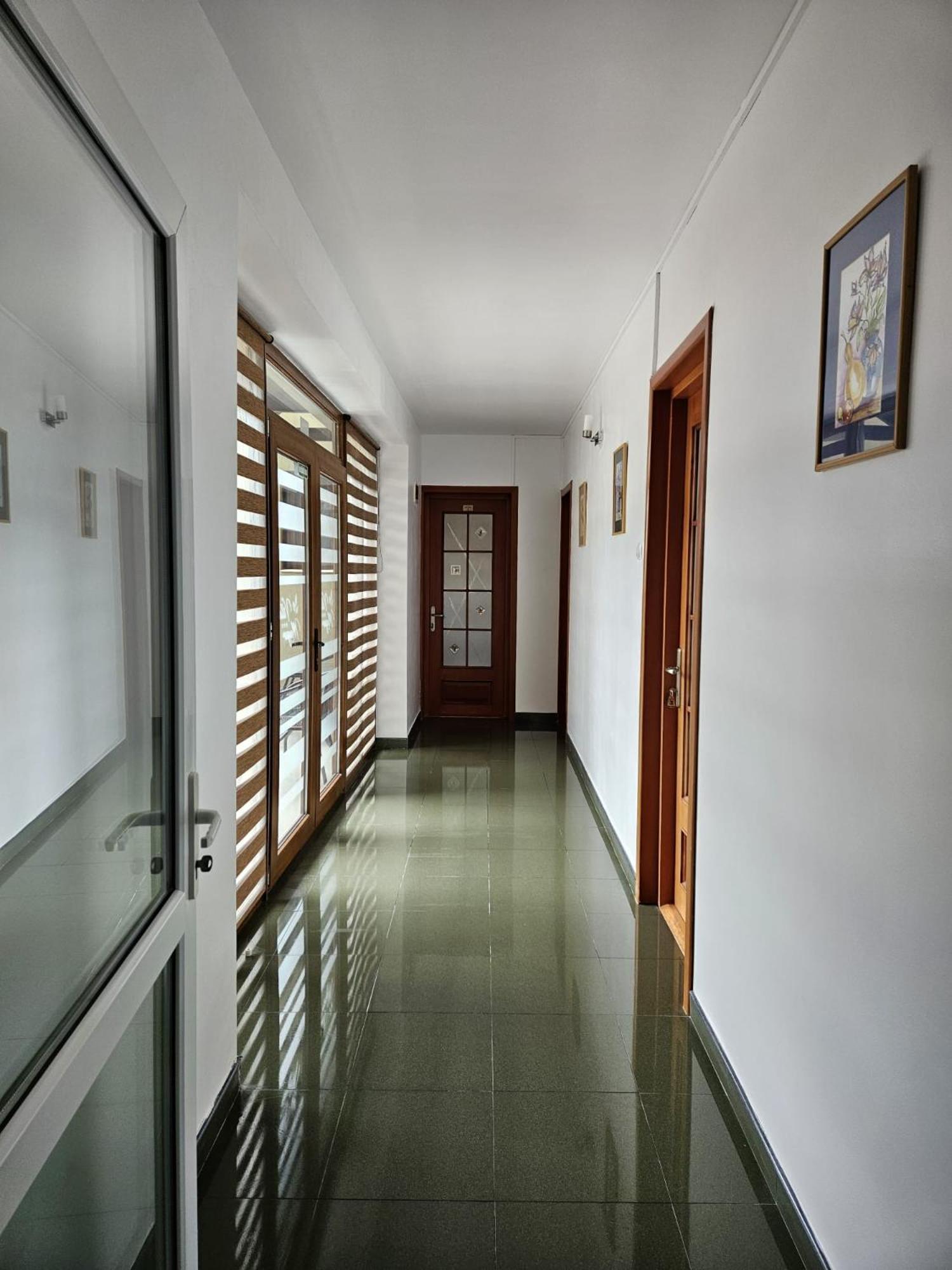 Villa Mugur دووا مايْ المظهر الخارجي الصورة
